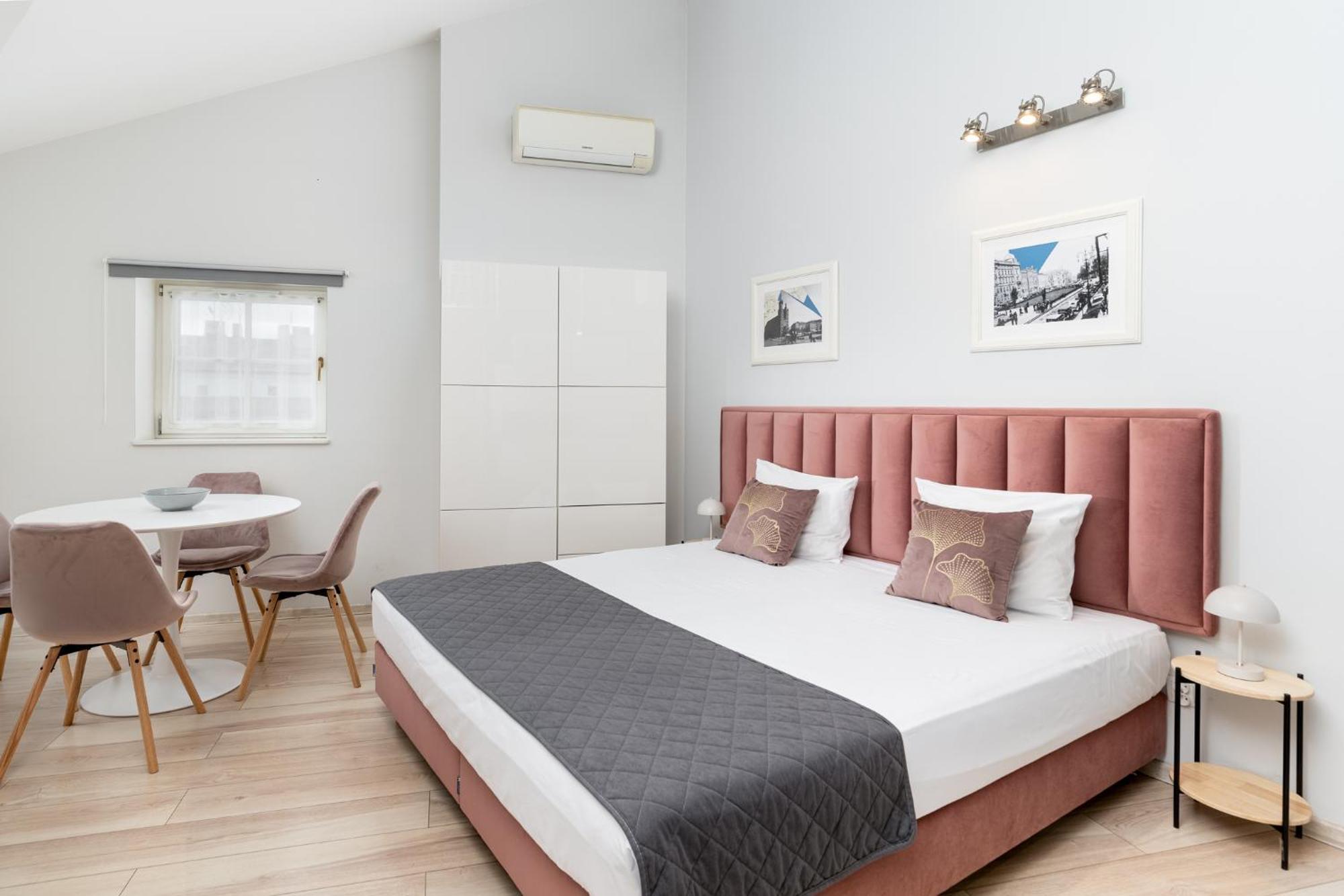 Miodowa Boutique Residence Krasków Eksteriør bilde
